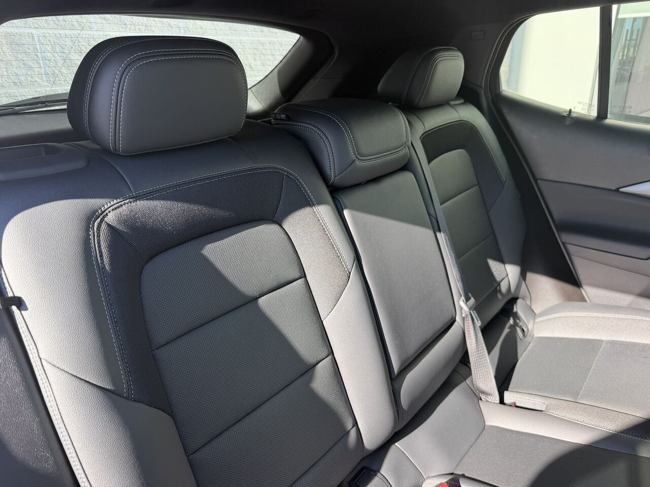 Chevrolet Equinox EV 2LT AWD 2024 Gris Laval - photo #7