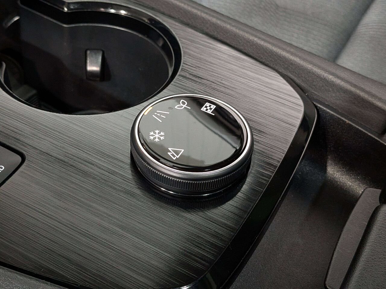 2024 Nissan Rogue AWD SV Moonroof Black Mirabel - photo #29
