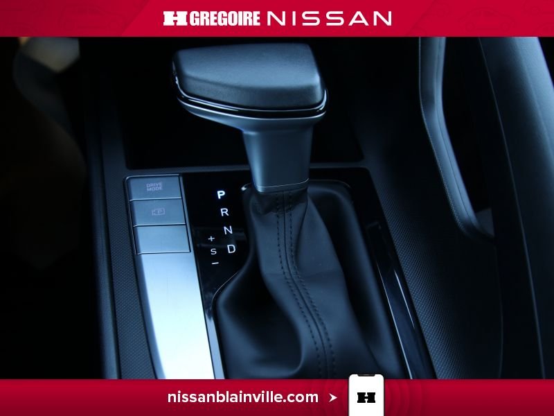 2025 Hyundai Elantra Grey Laval - photo #19