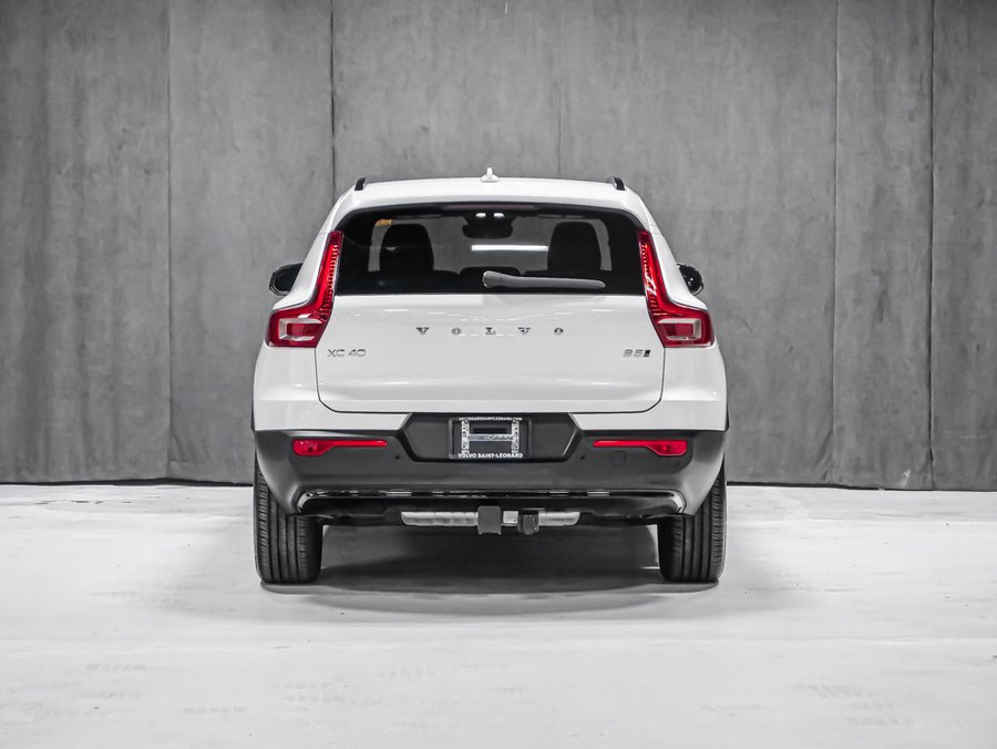 2026 Volvo XC40 B5 PLUS DARK CLIMAT CYCLISTE White