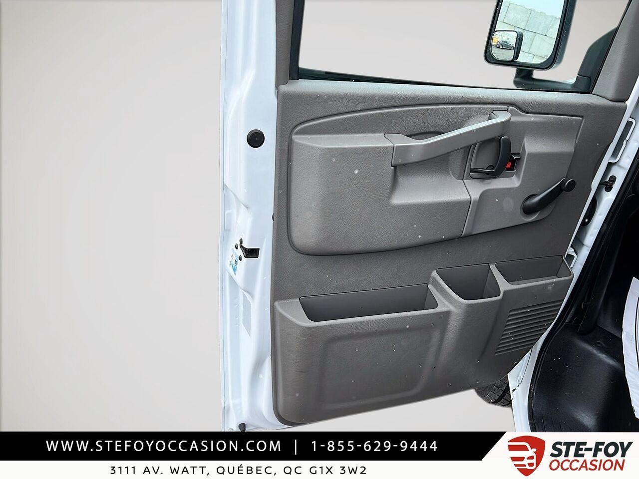 2023 GMC Fourgonnette commerciale tronquée Savana White Québec - photo #10