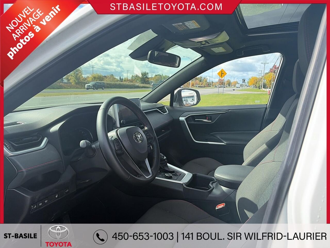 TOYOTA RAV4 PRIME 2025 Blanc Saint-Basile-le-Grand - photo #5