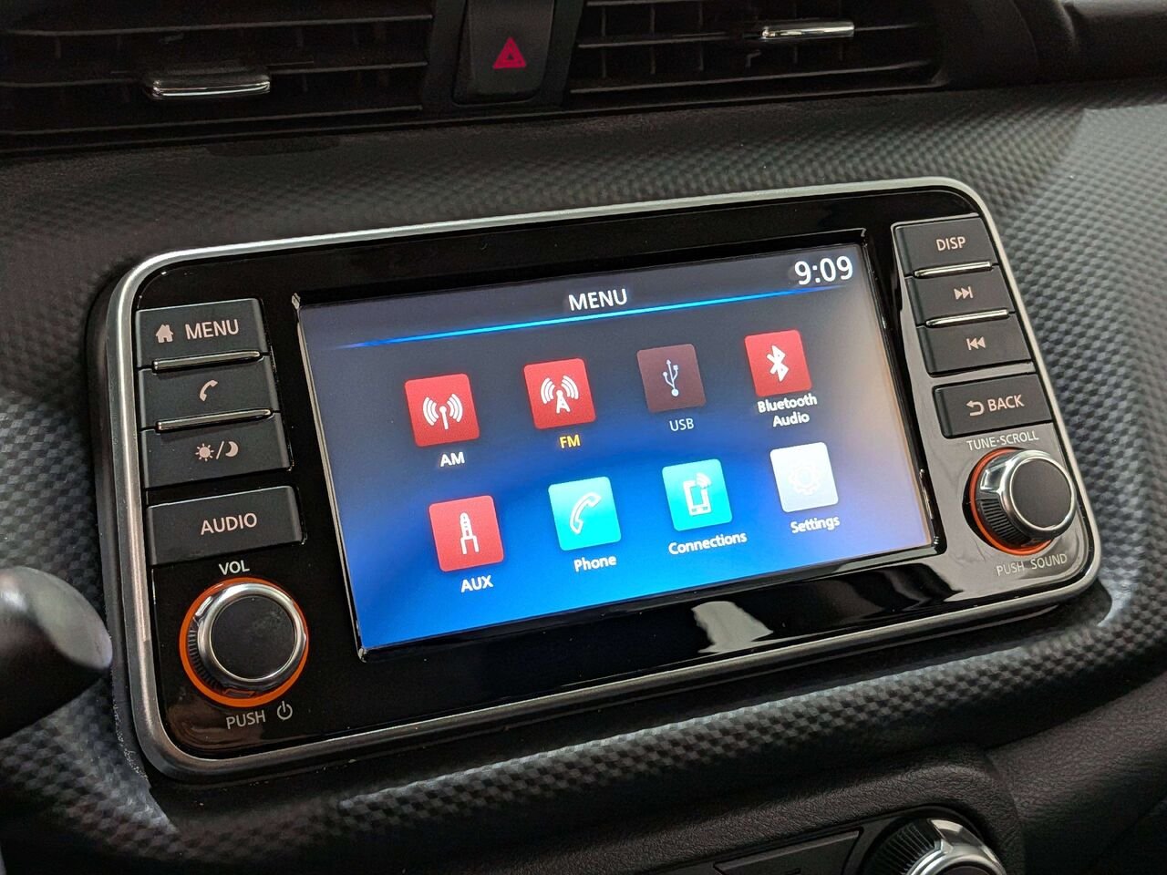 2024 Nissan Kicks S FWD White Val-David - photo #18