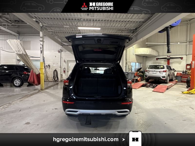 Mitsubishi Outlander MR4634 | LE Premium *AWD Mags *A partir 0.9%* Carplay 2022 Noir Laval - photo #31