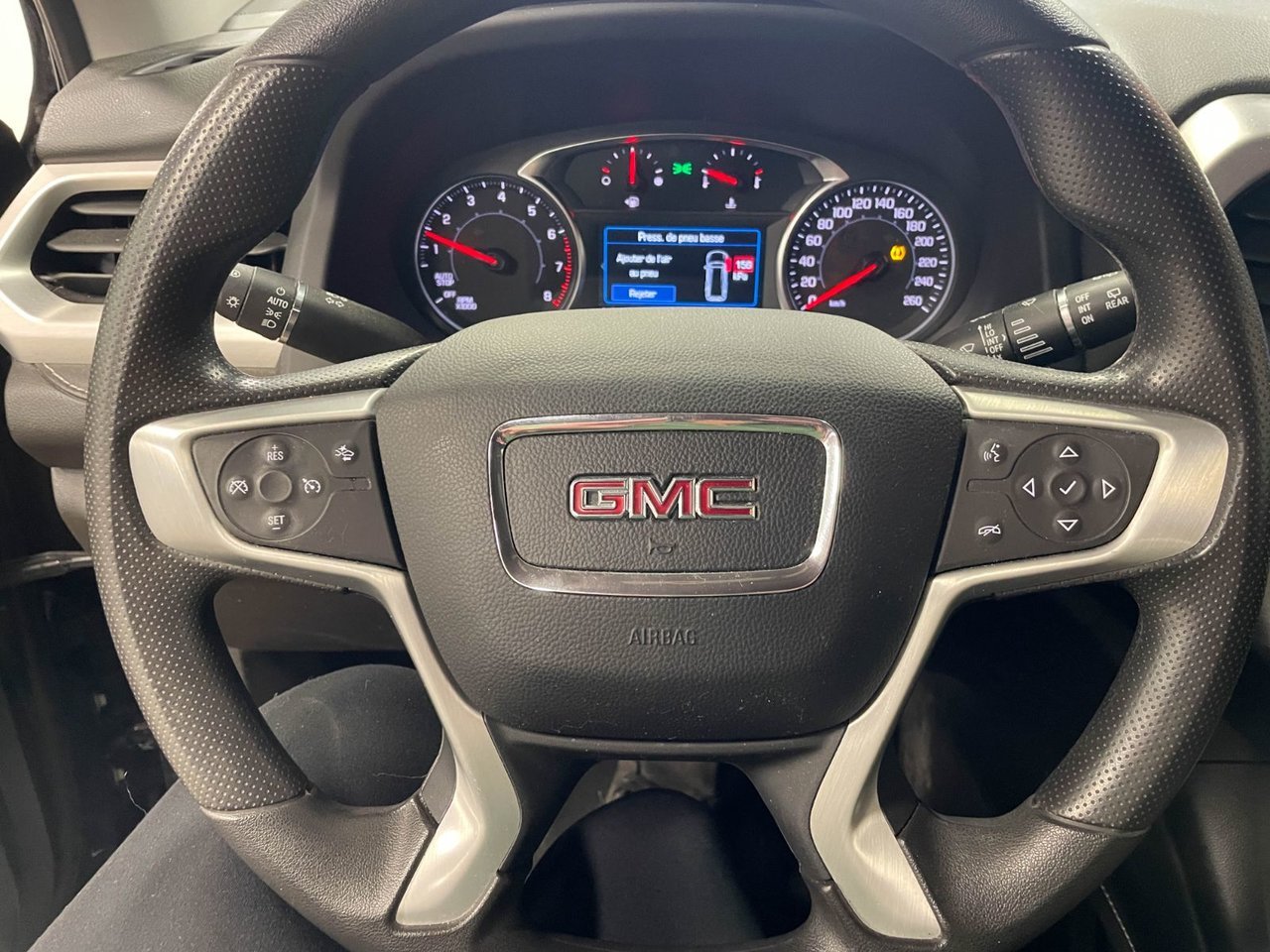 2023 GMC Acadia SLE AWD *SIÈGES CHAUFF* HAYON ELECT CARPLAY WIFI Black Saint-Jérôme - photo #15