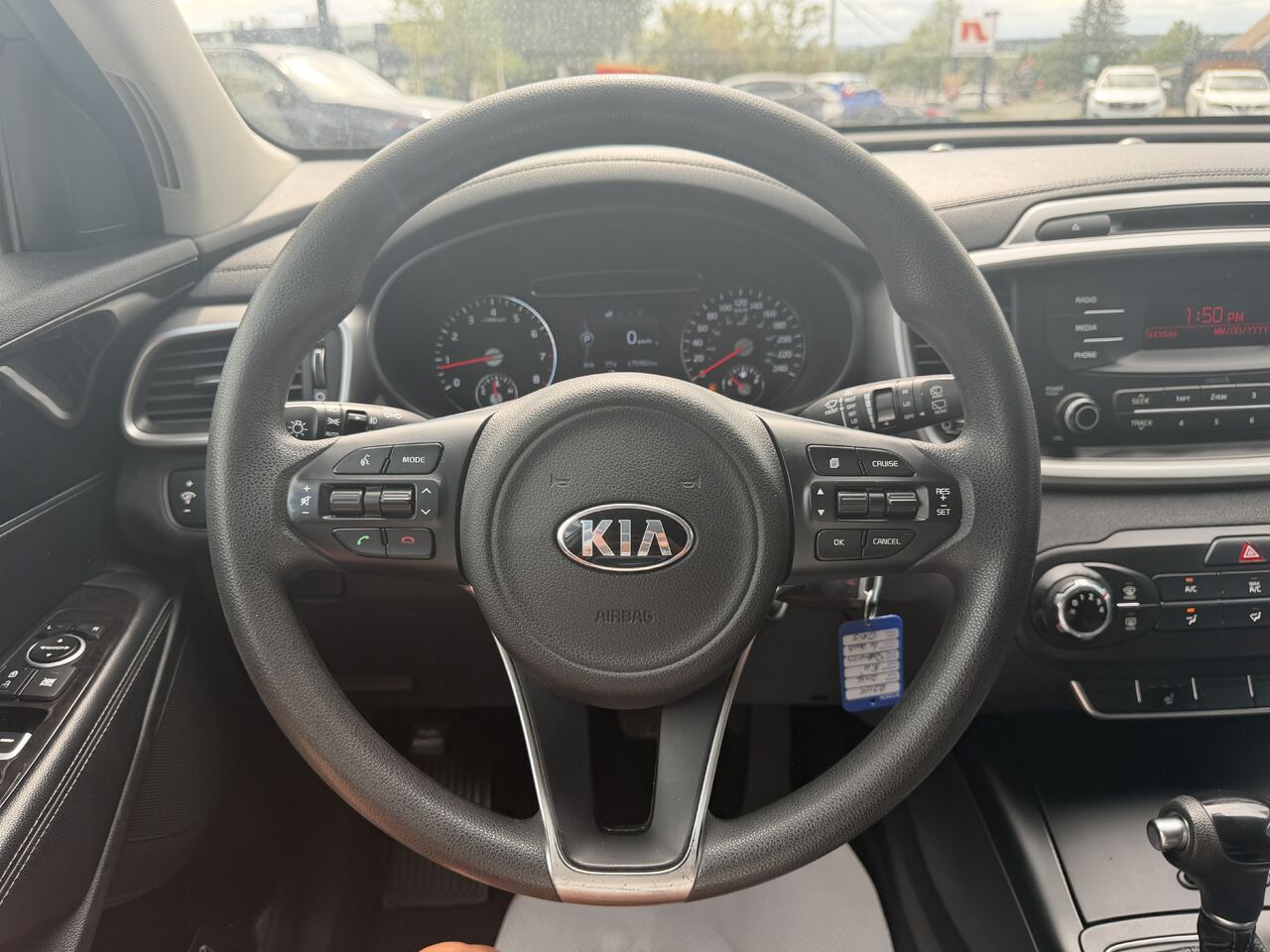 Photo 13 — Kia Sorento 2016