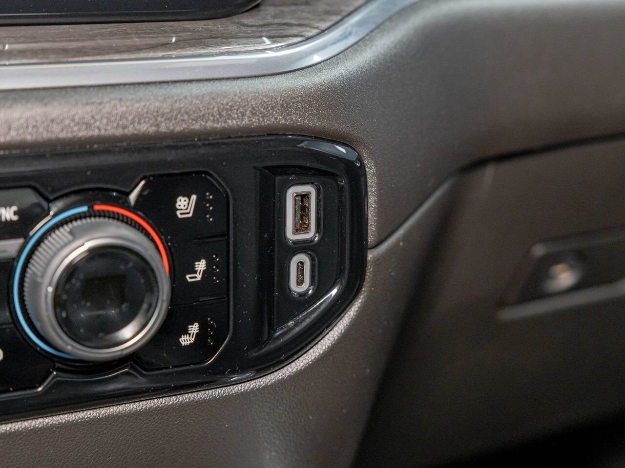 2023 Chevrolet Silverado 1500 LTZ Z71 CREW 4X4 V8 *NAV* CUIR SIÈGES VENTIL BOSE Black Saint-Jérôme - photo #17