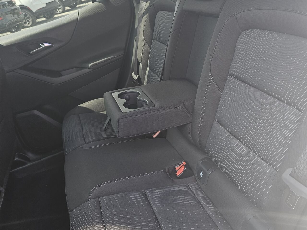 Chevrolet Equinox LT 4 portes à transmission intégrale avec 2LT 2027 Blanc sommet Thetford Mines - photo #14