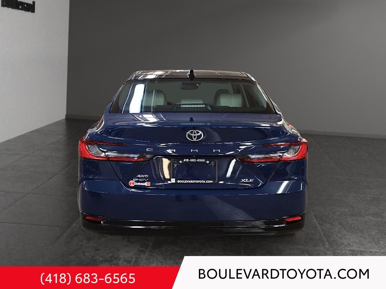 2025 Toyota Camry 531872-25 | XLE, HYBRIDE, AWD Blue Québec - photo #4
