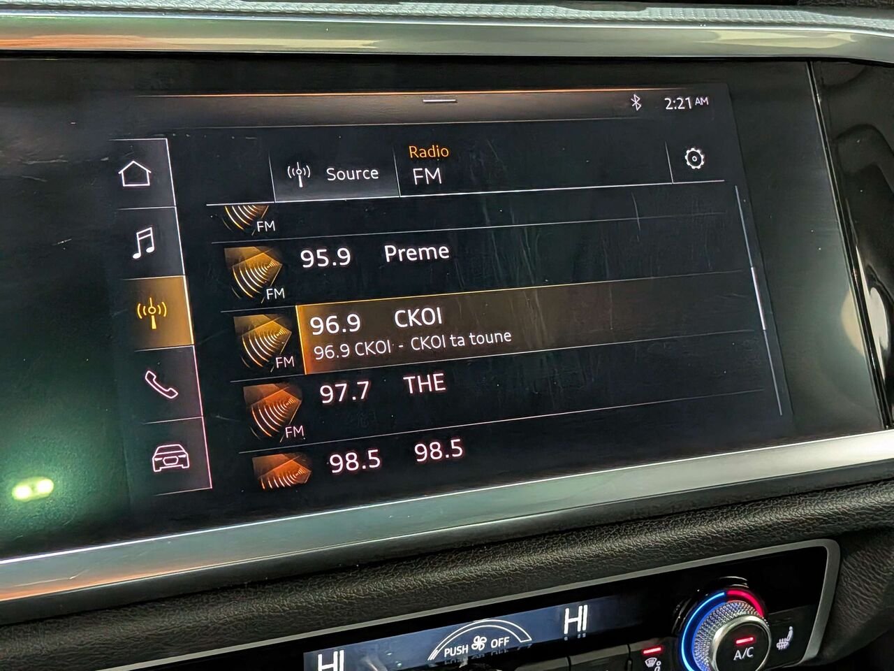 2021 Audi Q3 Progressiv 45 TFSI quattro Black Mirabel - photo #20