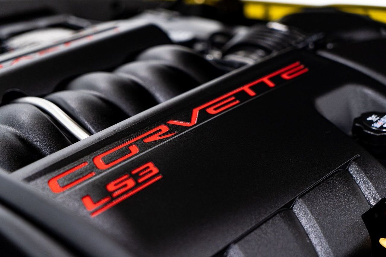 Chevrolet Corvette PRIX EN USD | With Only 900km (563mi) From New With Window Sticker 2008 Jaune Montréal - photo #17