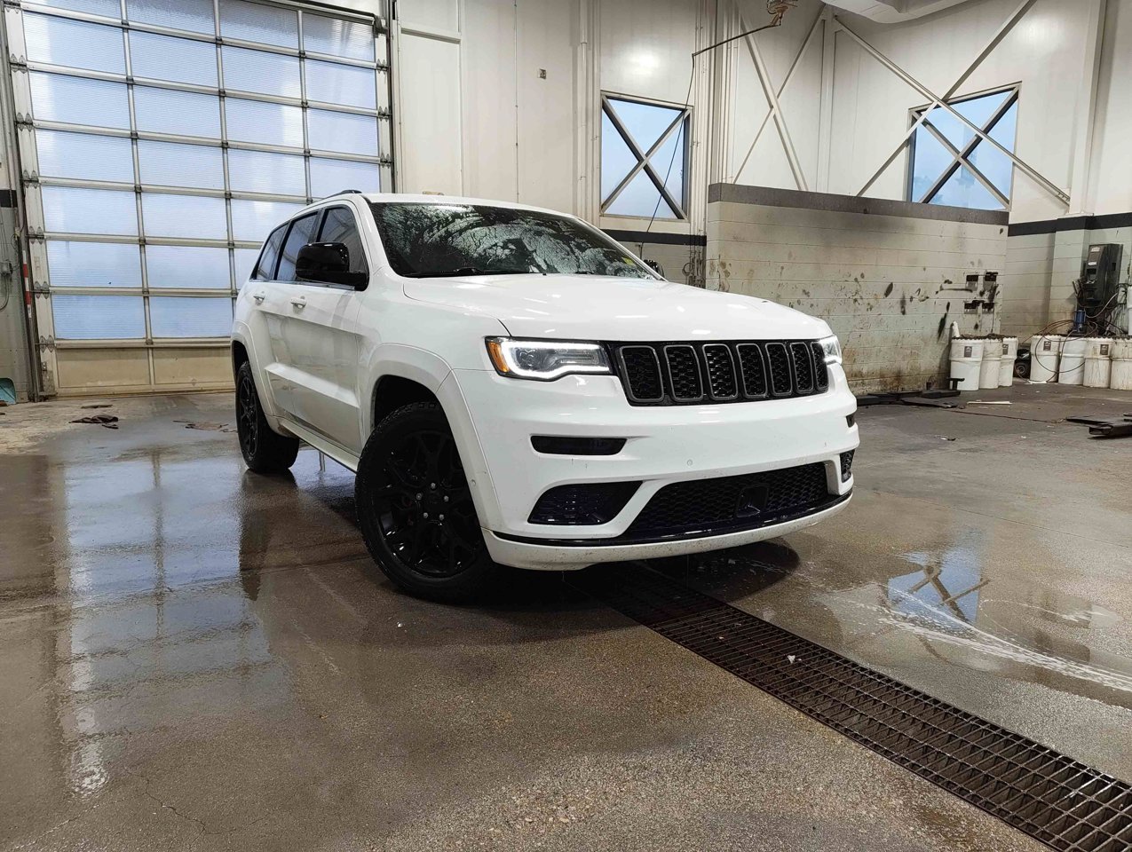 2021 Jeep Grand Cherokee Limited X 4x4 White Sherwood Park - photo #1