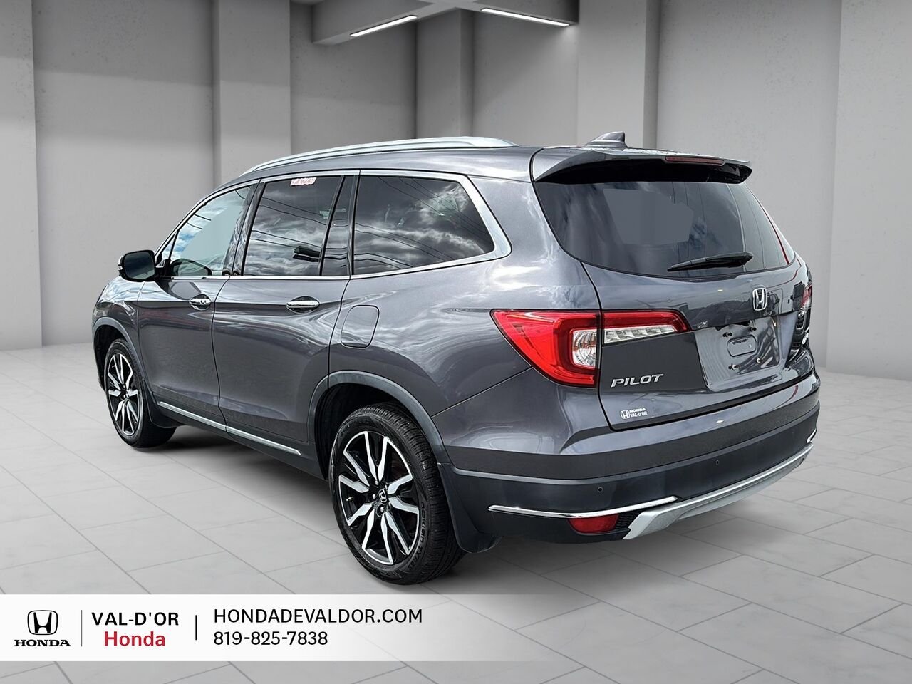2019 Honda Pilot Touring 8 places AWD Grey Val-d'Or - photo #3