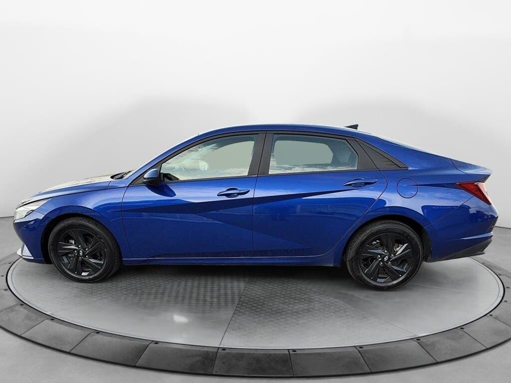 2022 Hyundai Elantra Preferred Blue Baie-Comeau - photo #4