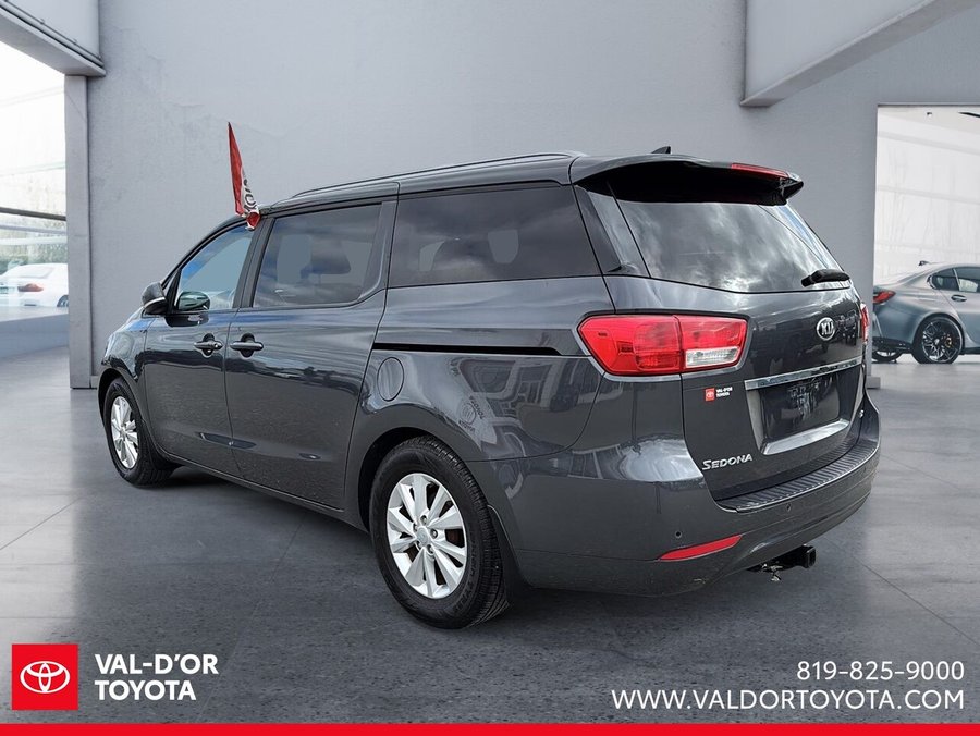 2016 Kia Sedona LX+ familiale 4 portes Grey