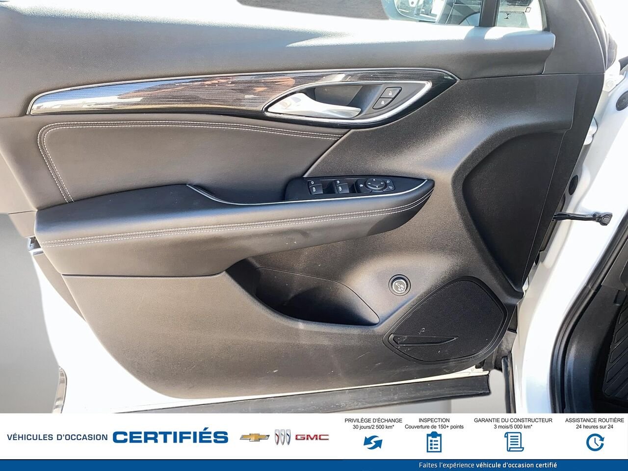 BUICK ENVISION Privilégiée 4 portes TI 2022 Blanc Montmagny - photo #9