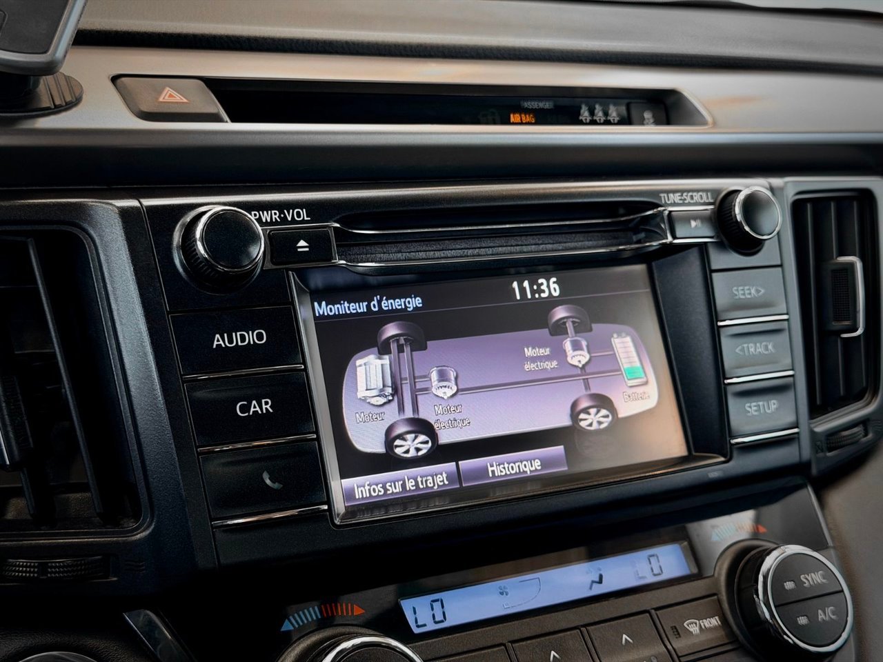 2017 Toyota RAV4 Hybrid Silver Notre-Dame-des-Prairies - photo #28