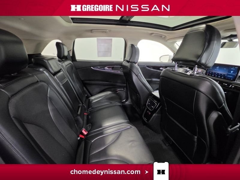 2022 Lincoln Nautilus Grey Saint-Eustache - photo #32