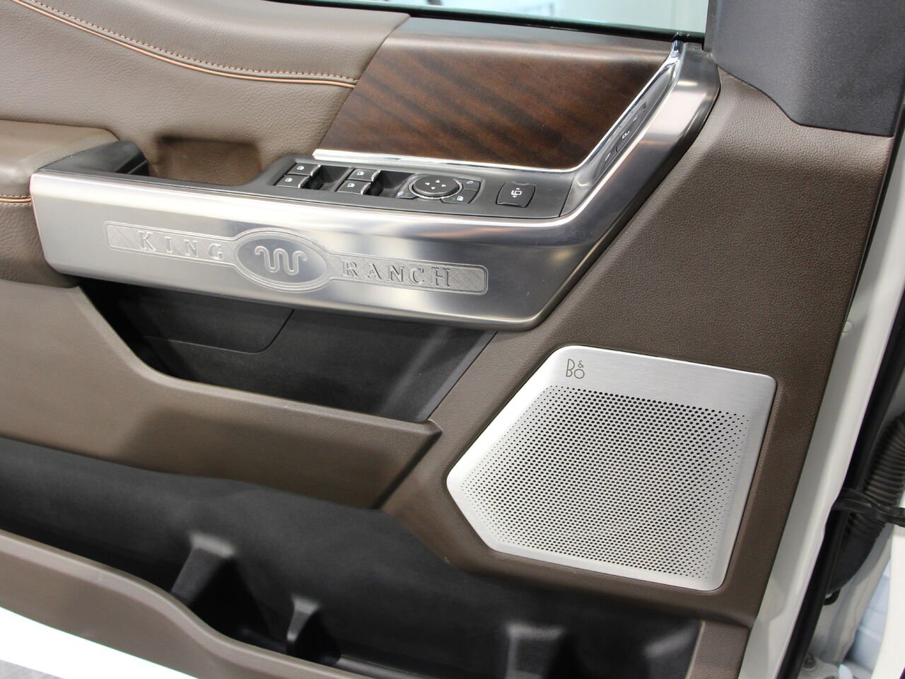Ford Super Duty F-450 DRW King Ranch cabine 6 places 4RM caisse de 8 pi 2024 Blanc Châteauguay - photo #29