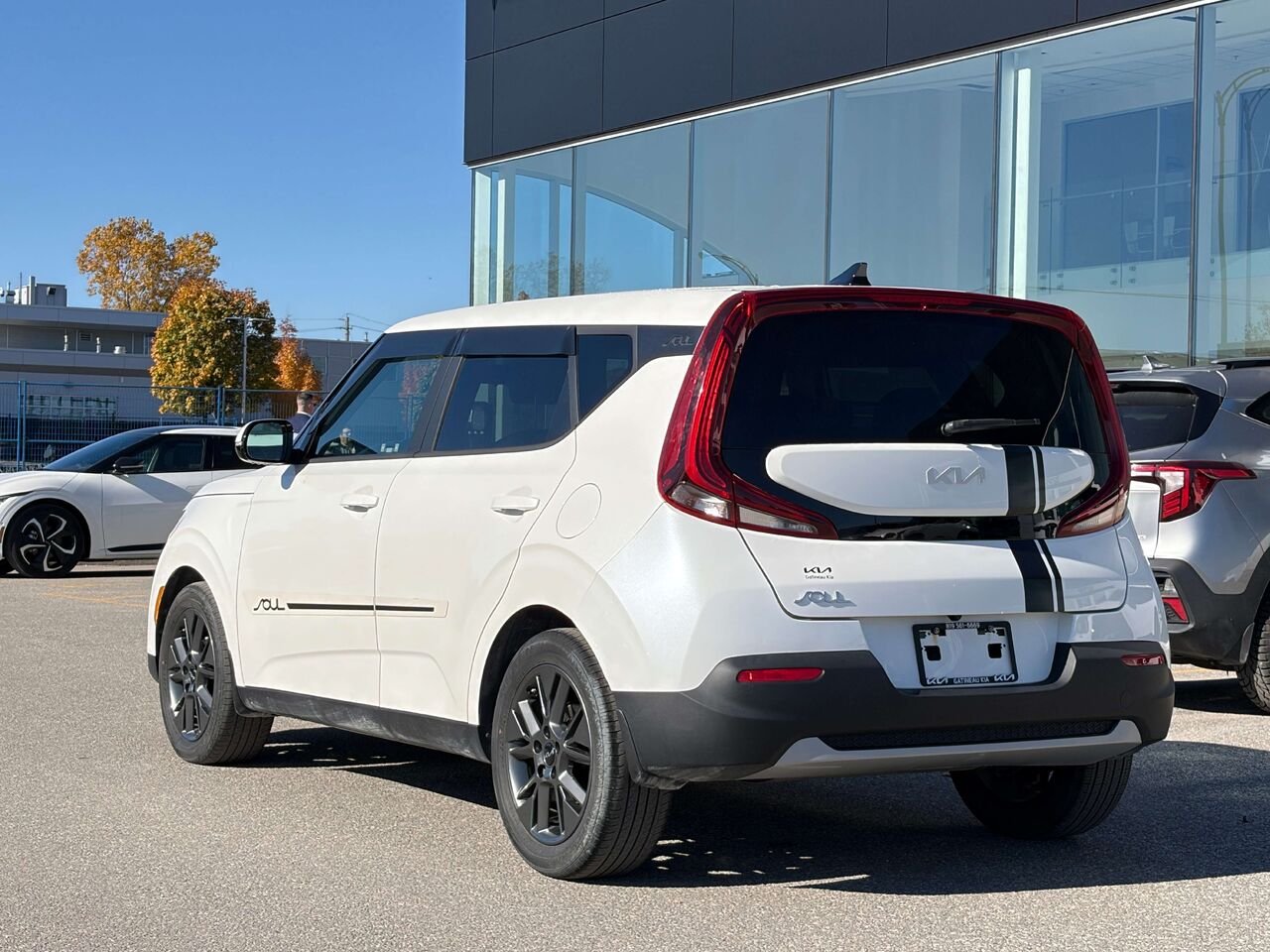 2022 Kia Soul White Gatineau - photo #3