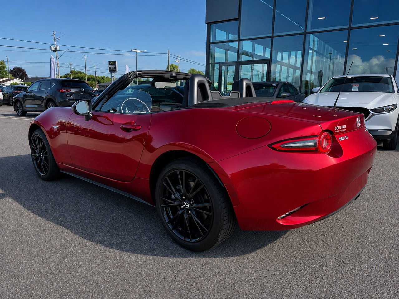2025 Mazda MX-5 Red Châteauguay - photo #5