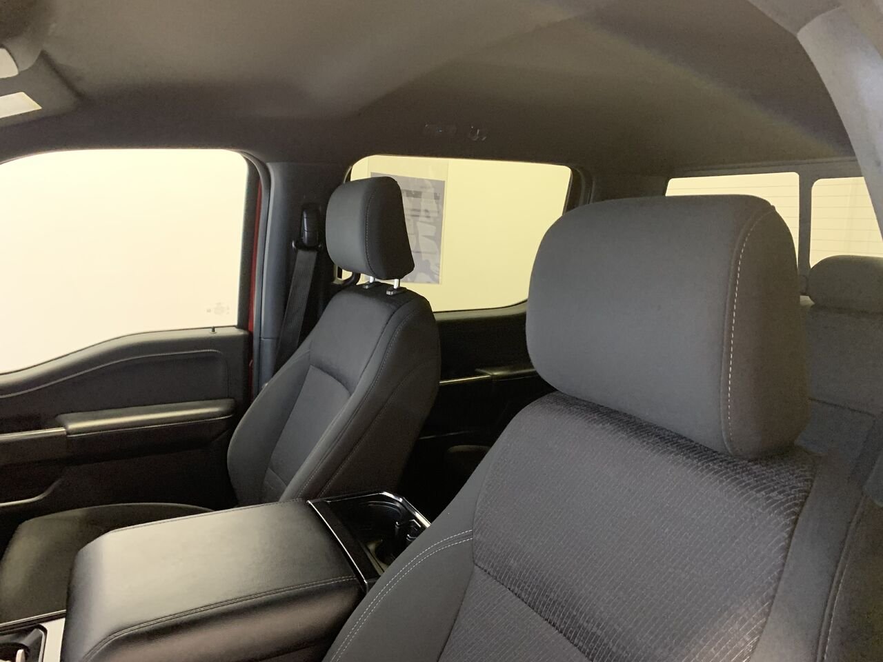 Ford F-150 F150 XLT 302A SPORT NAV REG VIT ADAPT 2024 Rouge Châteauguay - photo #29