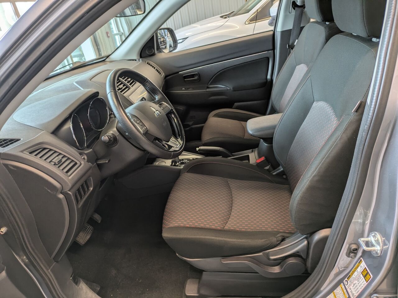 2018 Mitsubishi RVR Grey Gatineau - photo #11