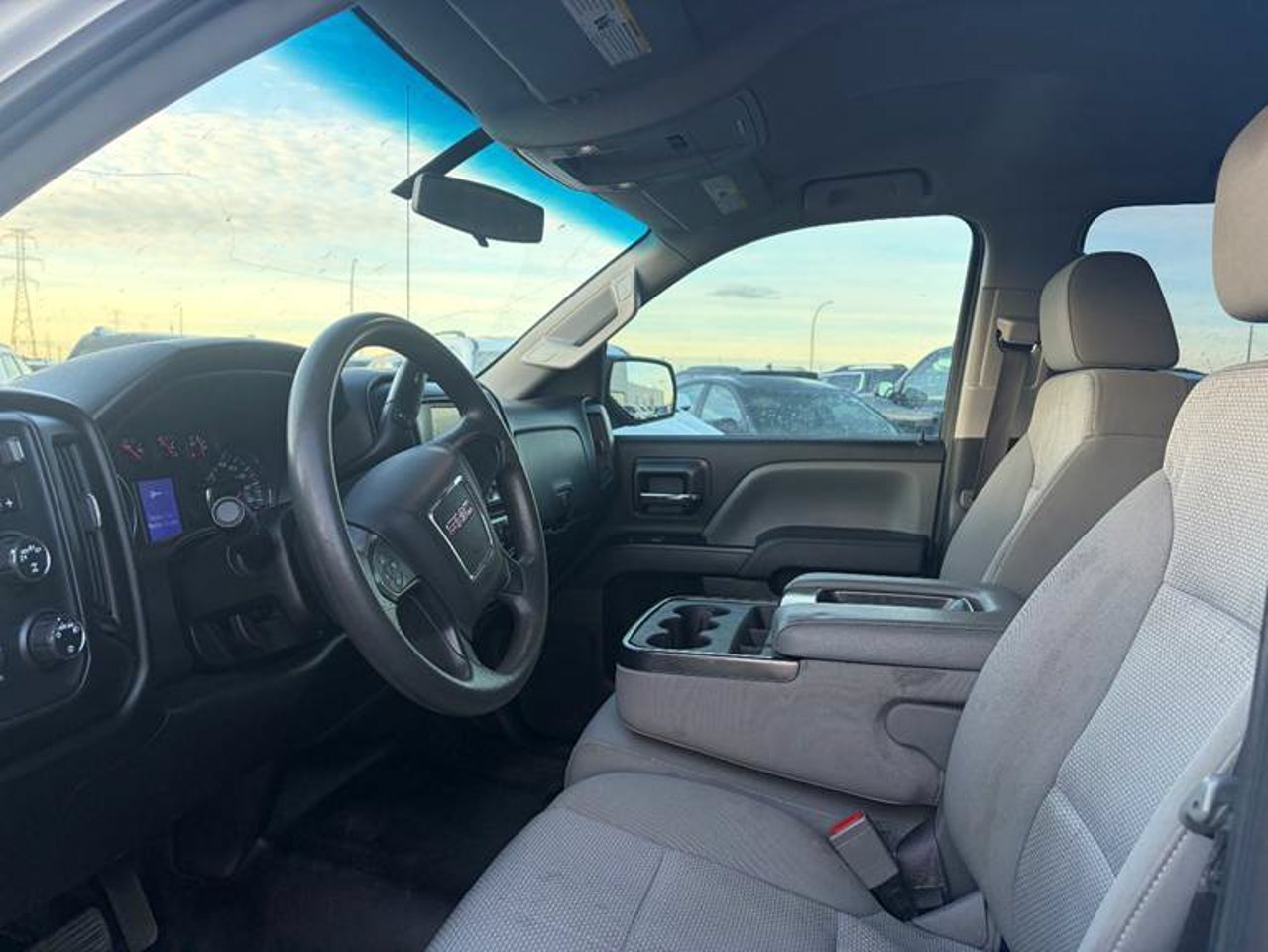 2017 GMC Sierra 1500 4WD Crew Cab 143.5 White Sherwood Park - photo #5