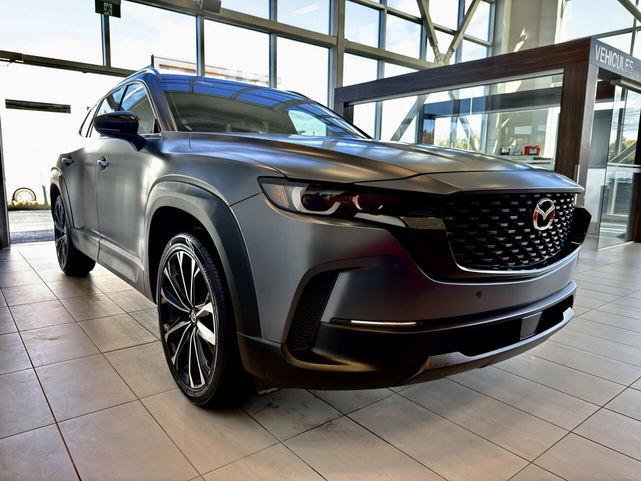 2023 Mazda CX-50 Black Notre-Dame-des-Prairies - photo #6