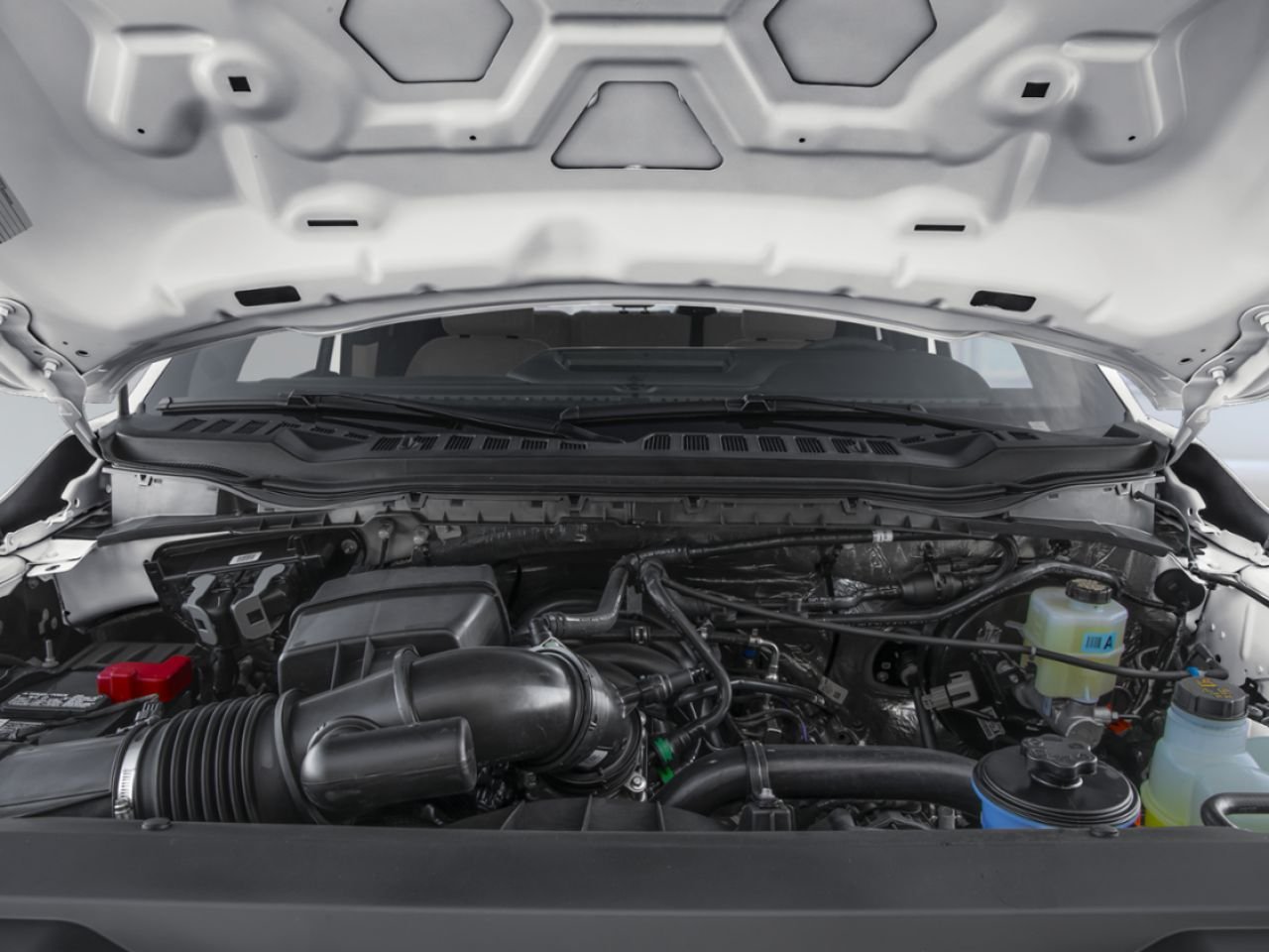 2027 Ford Super Duty F-250 SRW Oxford White Mont-Laurier - photo #4