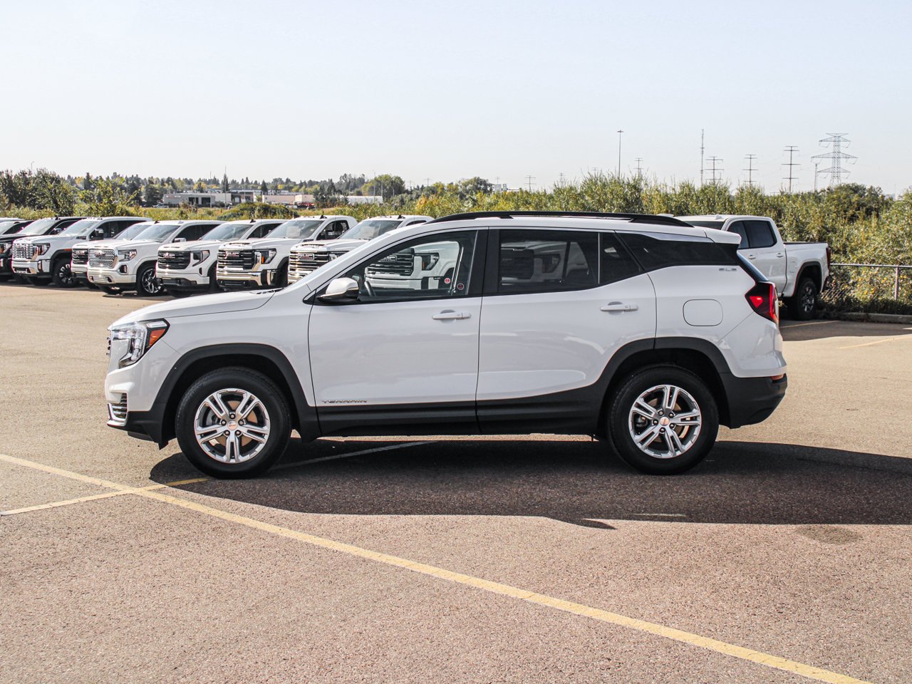 2024 GMC Terrain AWD 4dr SLE White Sherwood Park - photo #4