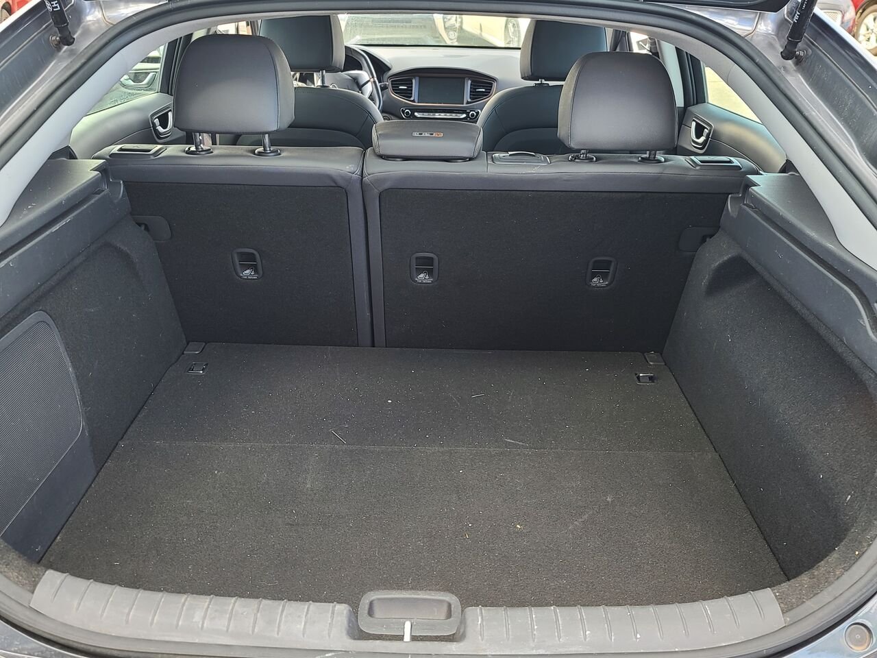 2019 Hyundai Ioniq Electric Grey  - photo #9
