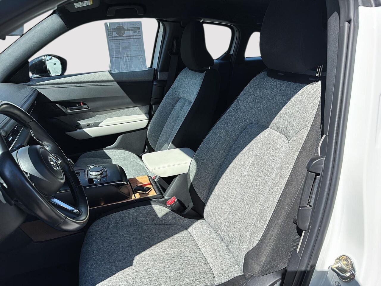 2022 Mazda MX-30 White Rouyn-Noranda - photo #7