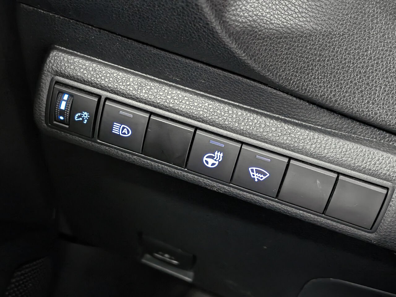 2022 Toyota Corolla 5YFBPMBE6NP357572 Black Sand Pearl Sherbrooke - photo #17