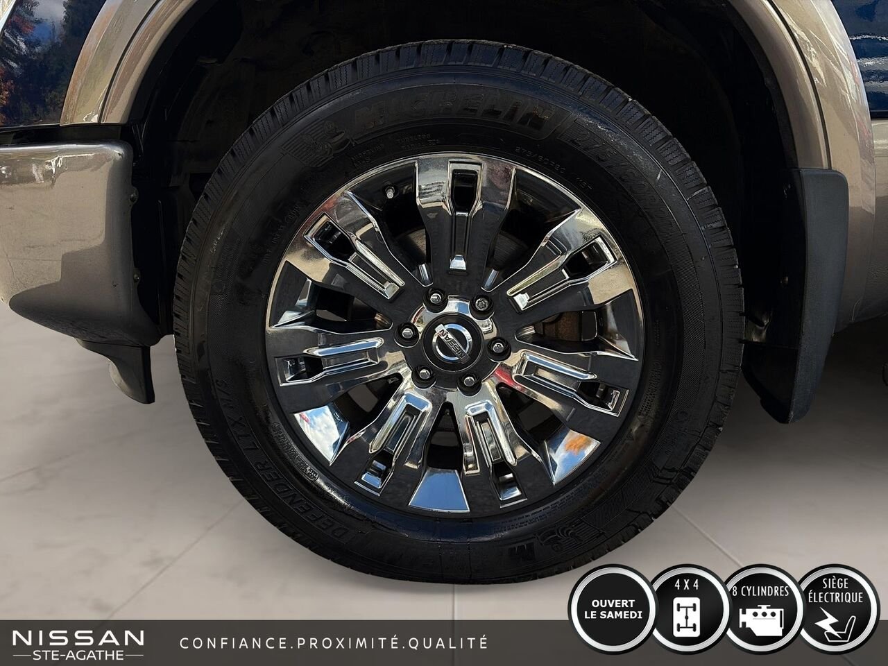 2018 Nissan Titan Platine cabine double 4x4 | BAS KILOMÉTRAGE | CAPACITÉ DE REMORQUAGE 8 500 LB Blue Saint-Jérôme - photo #6