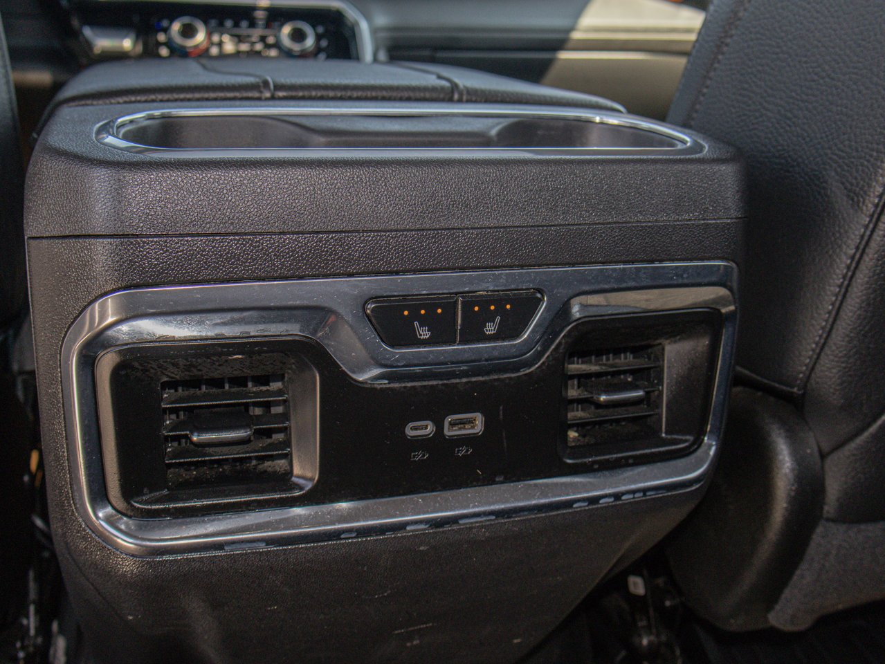 2025 GMC Sierra 1500 4WD Crew Cab 147 Denali Grey Sherwood Park - photo #33