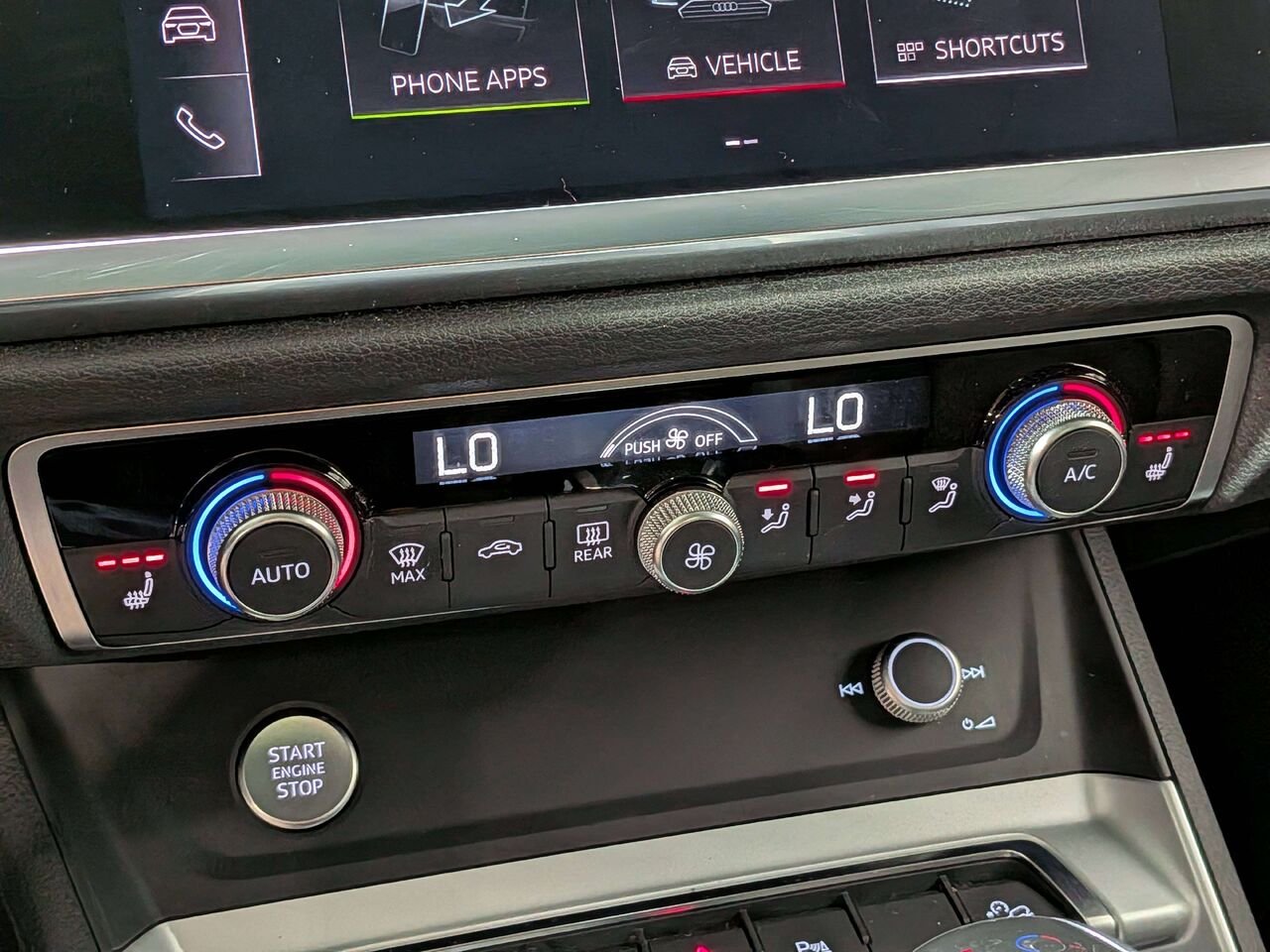 2020 Audi Q3 Progressiv 45 TFSI quattro White Val-David - photo #24