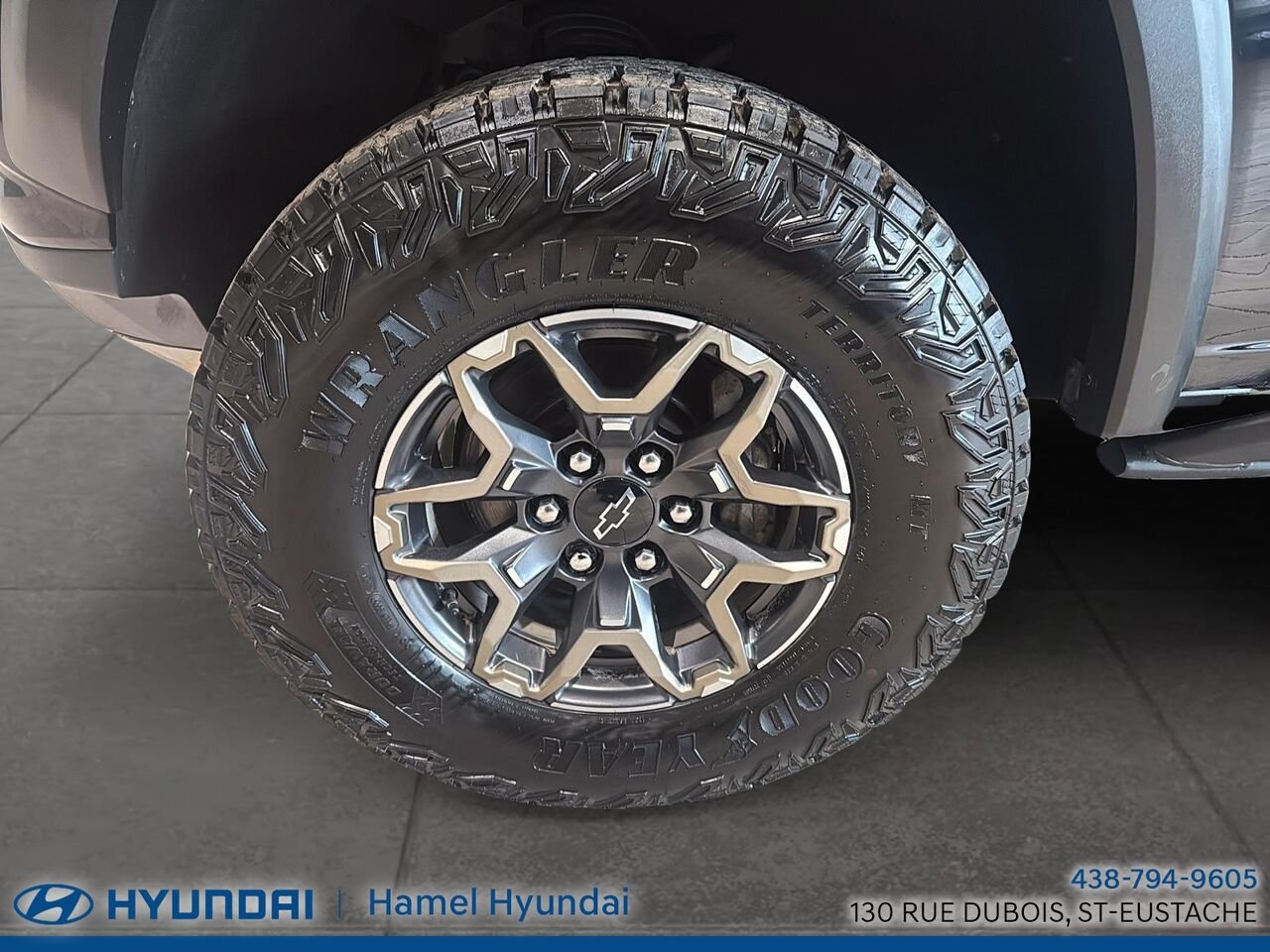 2024 Chevrolet Colorado Black Saint-Eustache - photo #5