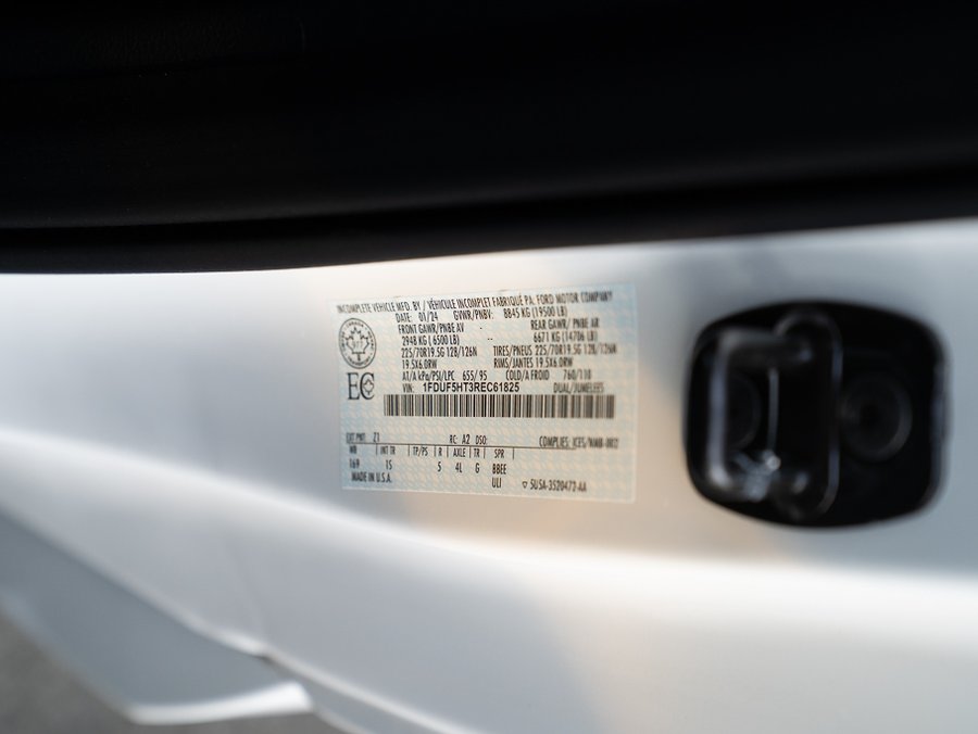 Ford Super Duty F-550 2024 2024 Blanc