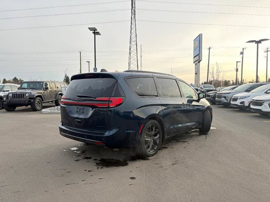 2025 Chrysler Pacifica Limited 3.6L 7 Passenger | Panoramic Sunroof Blue