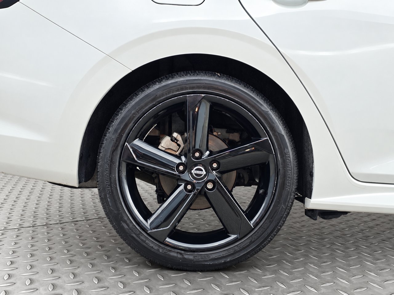 2024 Nissan Sentra SR CVT White Val-David - photo #5