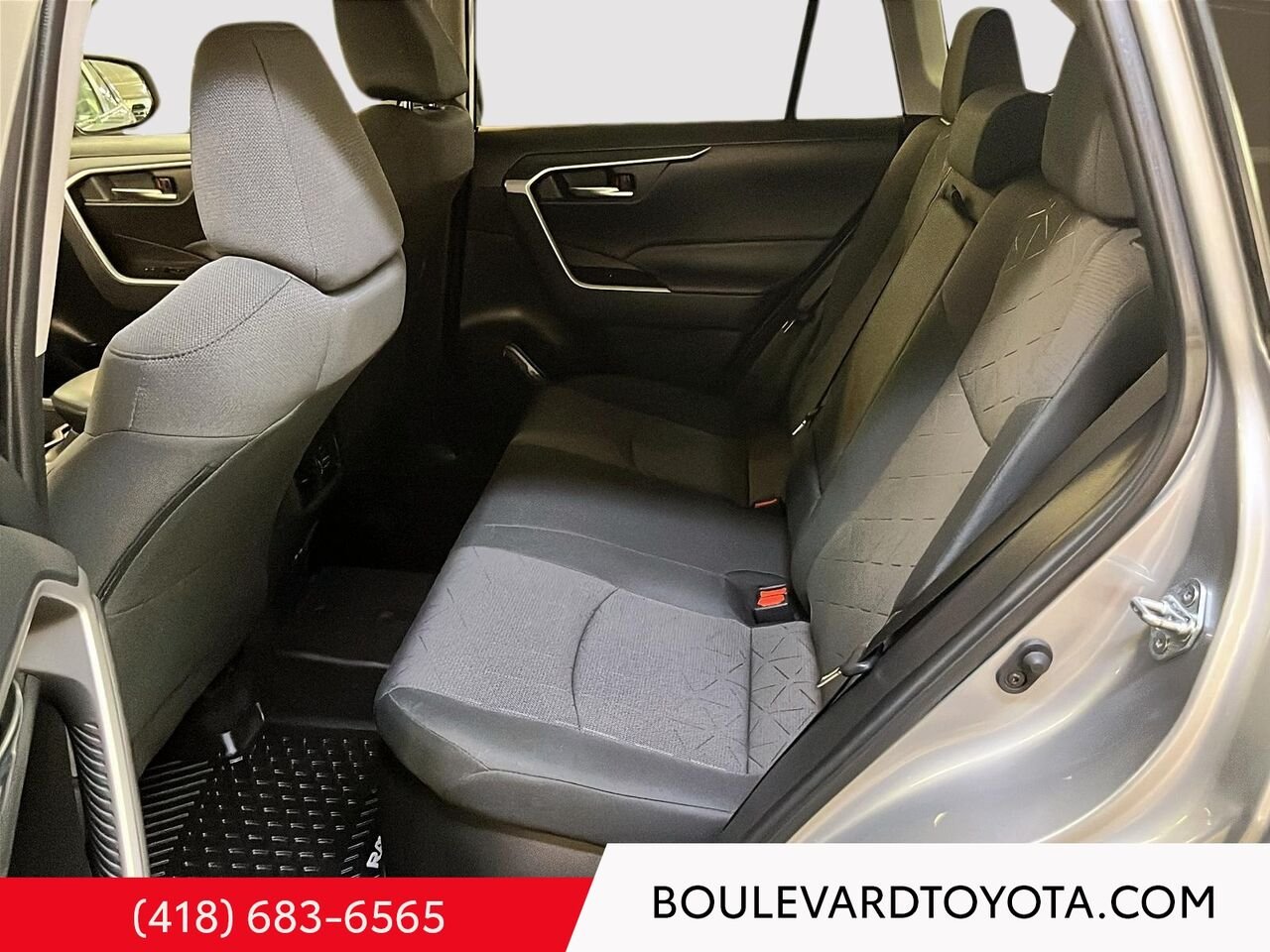 Toyota RAV4 531852-48 | XLE, HYBRIDE, AWD 2023 Argent Québec - photo #19