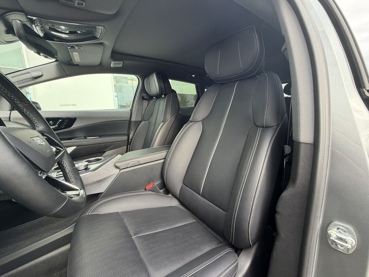 2025 Cadillac OPTIQ Sport AWD FINANCEMENT À PARTIR 3.99% Silver Laval - photo #21