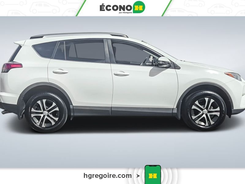 2017 Toyota Rav 4 White Laval - photo #8