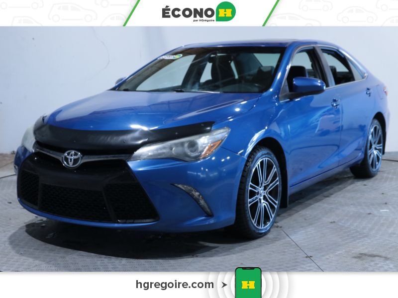 2016 Toyota Camry Blue Blainville - photo #2