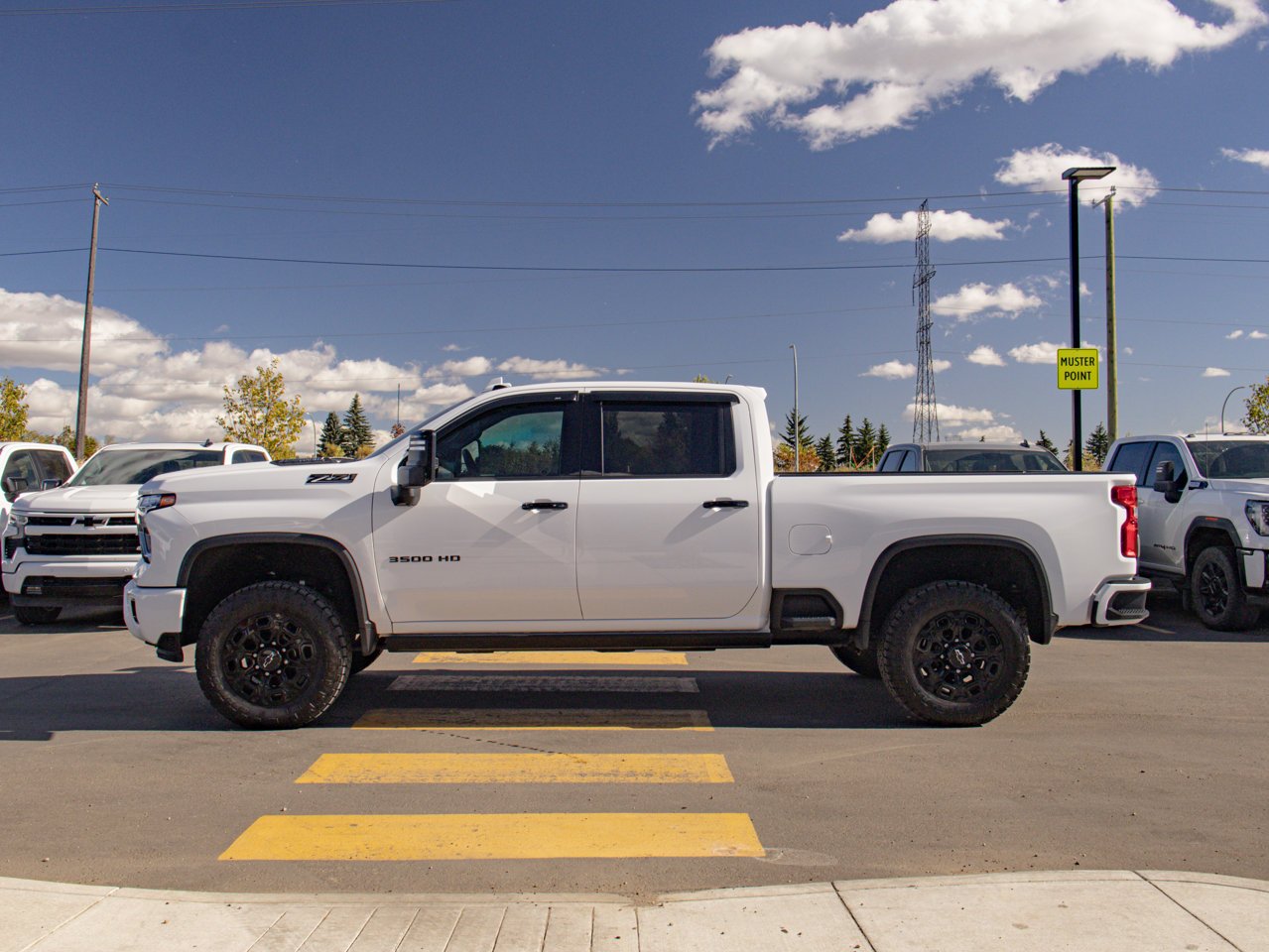 2024 Chevrolet Silverado 3500HD 4WD Crew Cab 159 LTZ White Sherwood Park - photo #6