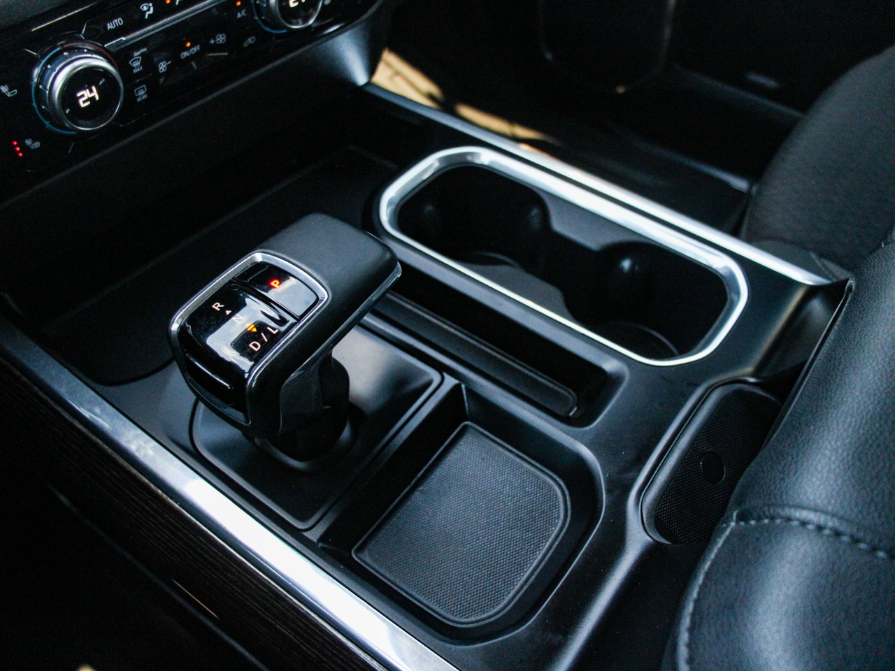 2024 GMC Sierra 1500 4WD Crew Cab 147 Elevation Grey Sherwood Park - photo #26
