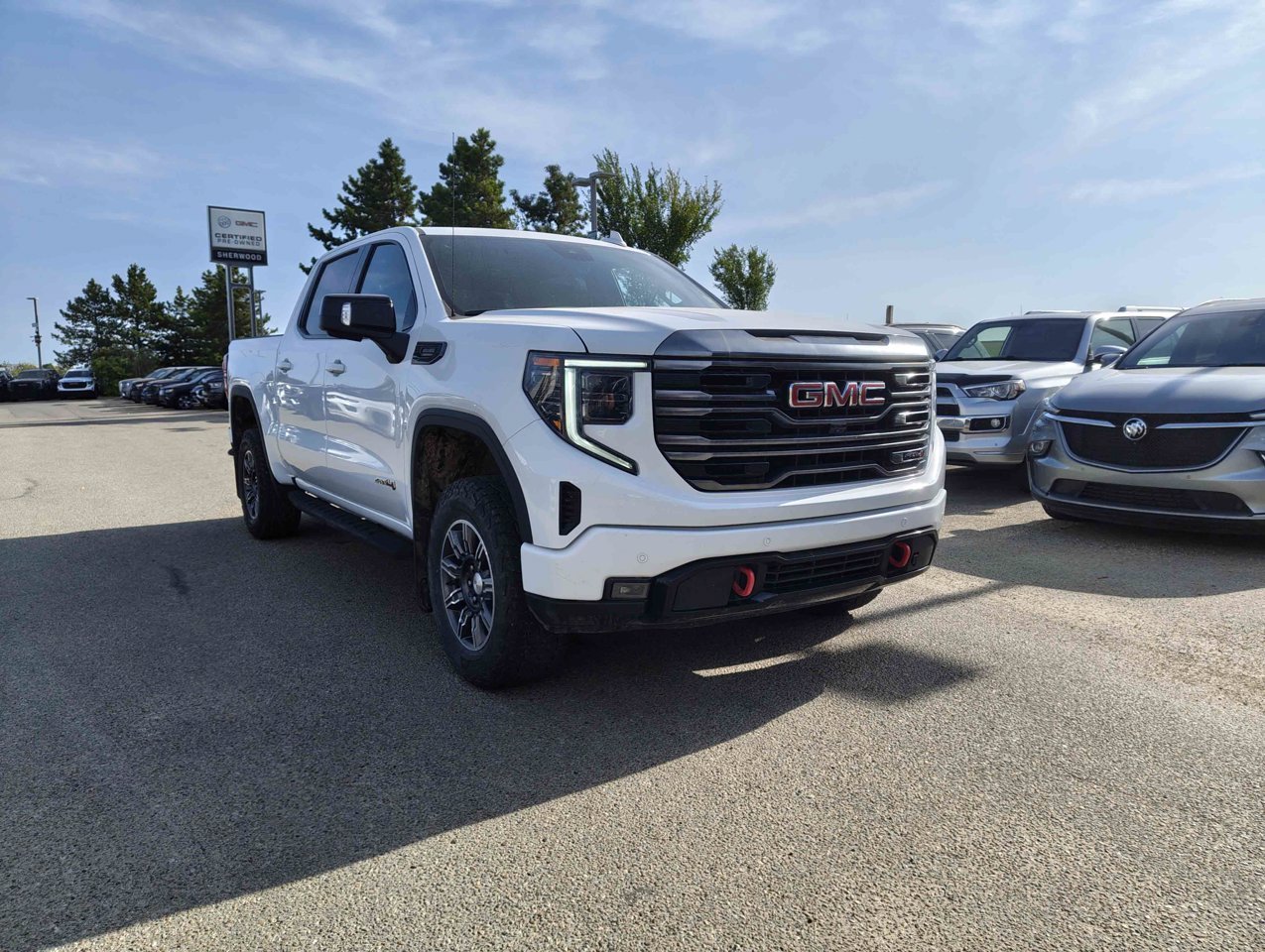 2024 GMC Sierra 1500 4WD Crew Cab 147 AT4 White Sherwood Park - photo #5