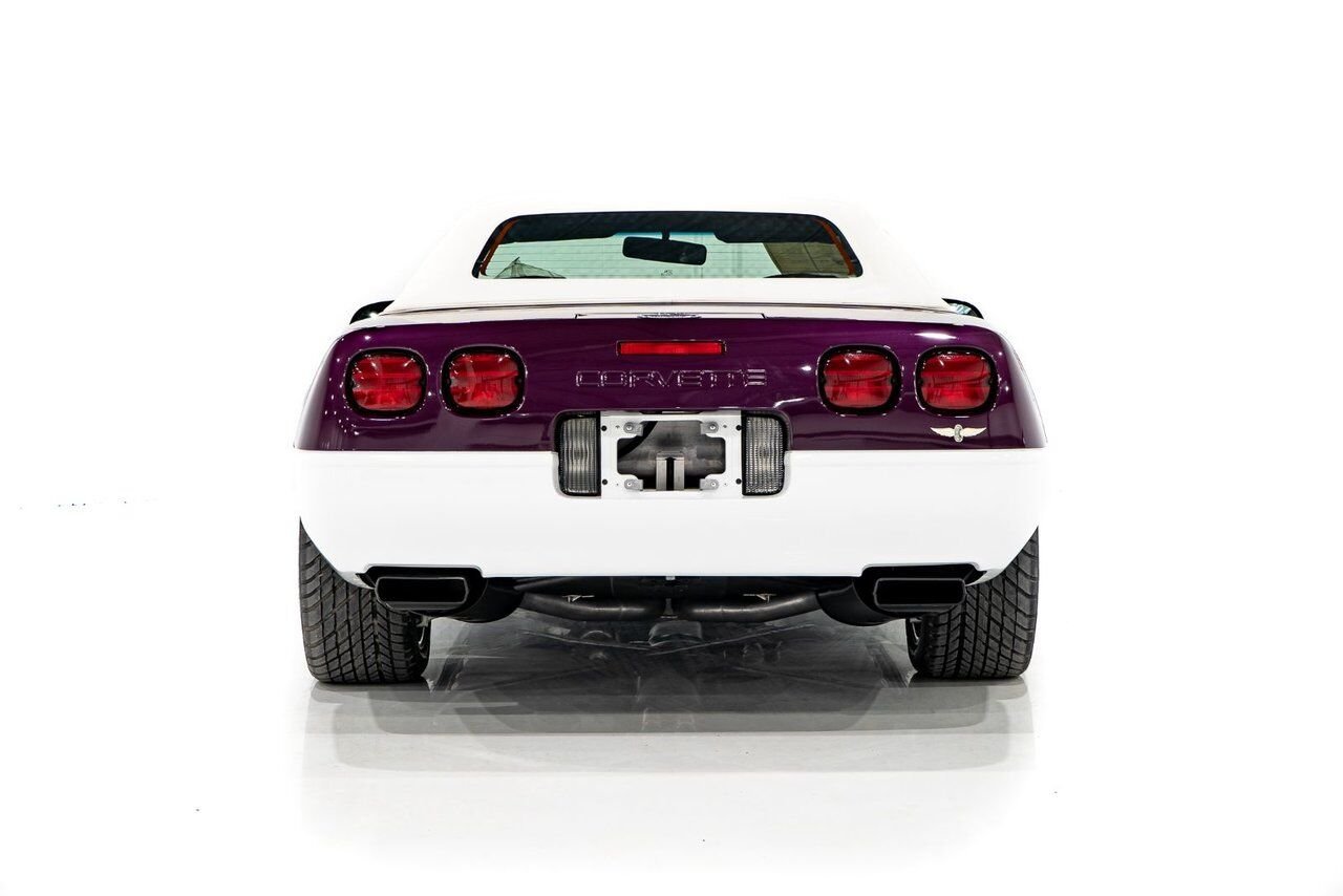1995 Chevrolet Corvette *PRIX EN USD* RPO Z4Z PACE CAR PRESENTED IN DELIVERY PACKAGING WITH ONLY 192MILES (307KM) FROM NEW White Montreal - photo #83