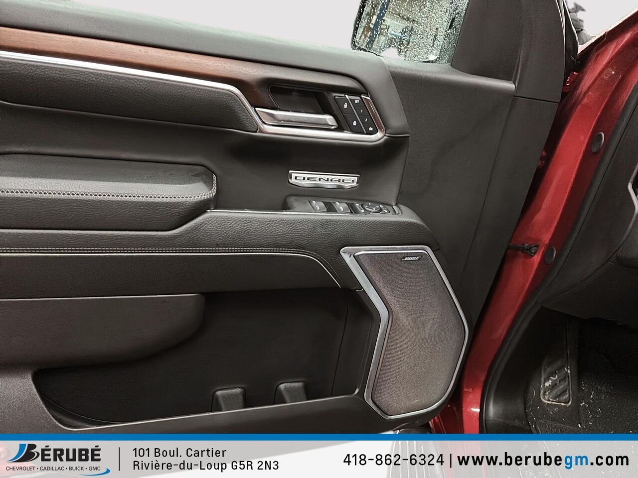 GMC 1500 4RM, CAISSE COURTE, CAB. MULTIPLAC Denali cabine multiplace 4RM 147 po 2024 Rouge Rivière-du-Loup - photo #10